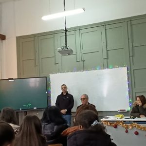 Στο Γυμνάσιο - Λύκειο Τσαριτσάνης 4