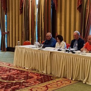 184 Φωτογραφία Προεδρείου Γ.Σ._2