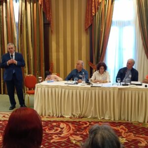 184 Φωτογραφία_Χαιρετισμός βουλευτή Ν.Δ. Μάξιμου Χαρακόπουλου